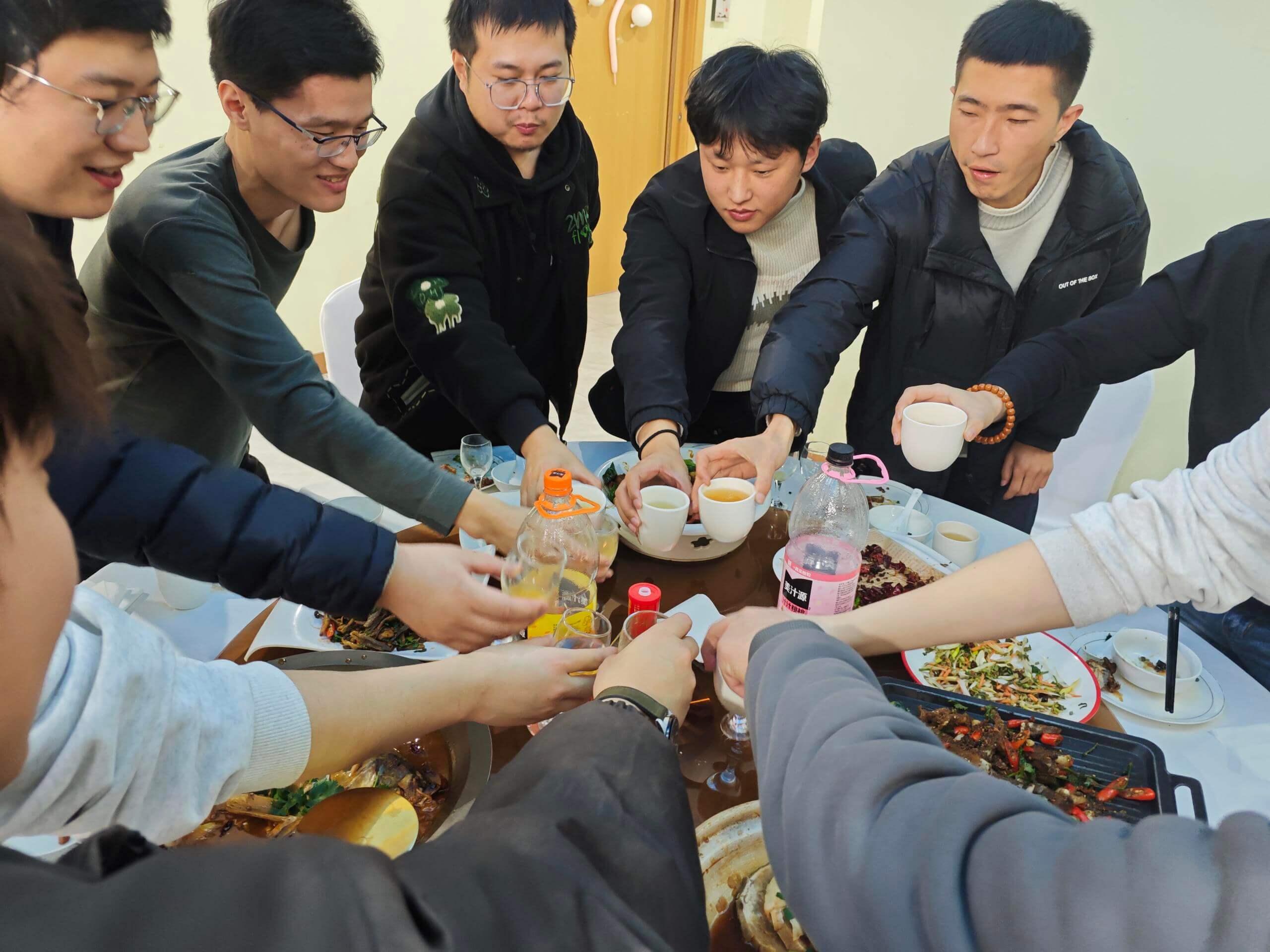 1767152965350912.jpg 2.jpg